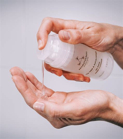 Intensive magic infused hand cleanser for industries